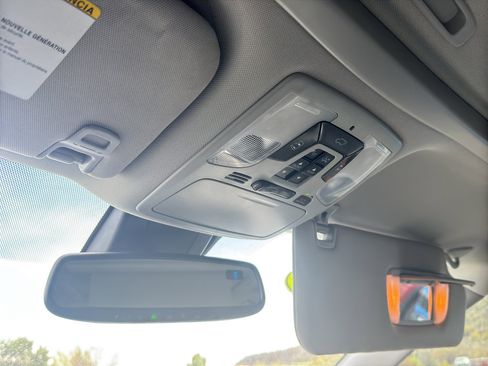 Used 2018 Toyota Sienna Limited Premium image 37