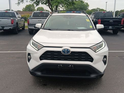 Used 2020 Toyota RAV4 XLE w/ Convenience Package AWD/4WD image 11