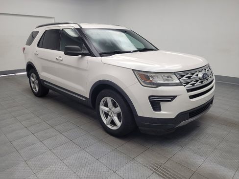 Used 2018 Ford Explorer XLT FWD image 11