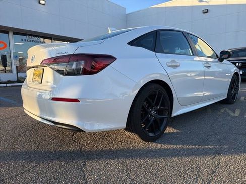 Used 2025 Honda Civic Sport image 4