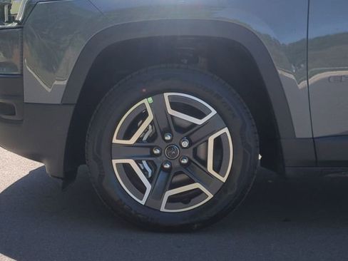 New 2026 Jeep Cherokee Laredo AWD/4WD image 19