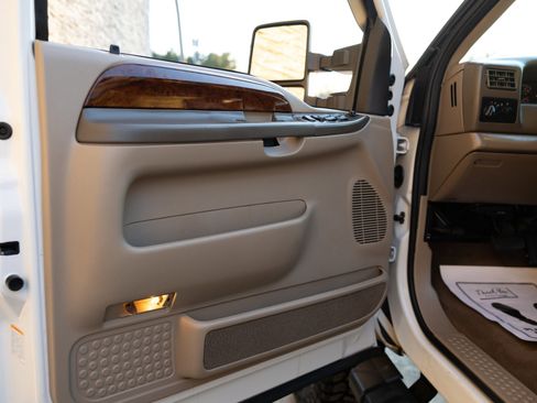 Used 2001 Ford F250 XL image 38