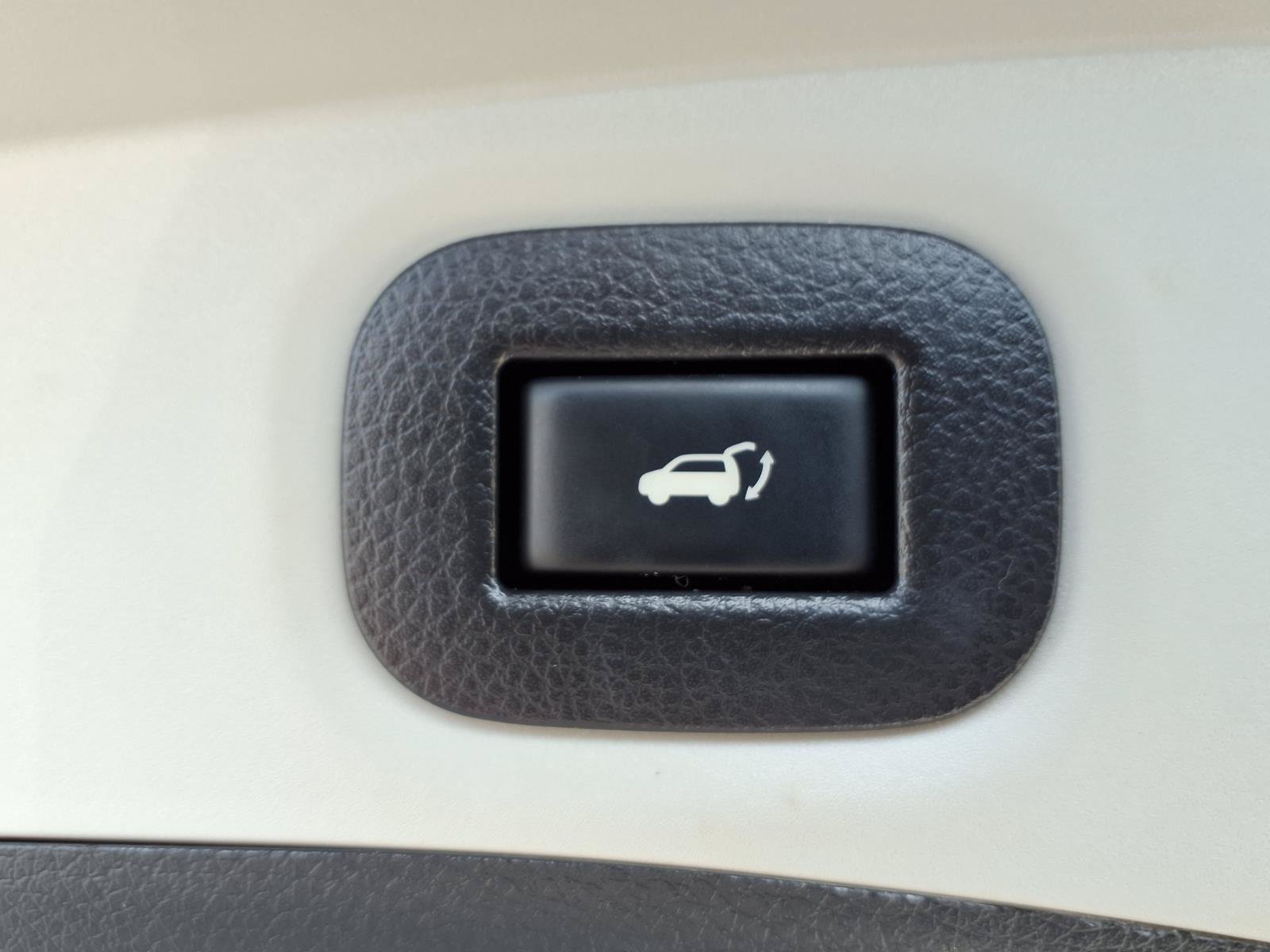 Used 2019 Nissan Rogue SL w/ Premium Package AWD/4WD image 25