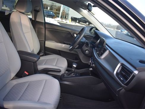 Used 2022 Kia Rio S image 12