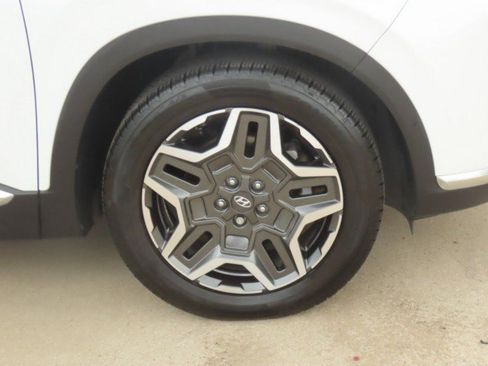Used 2023 Hyundai Santa Fe Limited FWD image 7