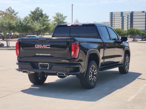 Used 2023 GMC Sierra 1500 AT4 w/ AT4 Premium Package AWD/4WD image 5