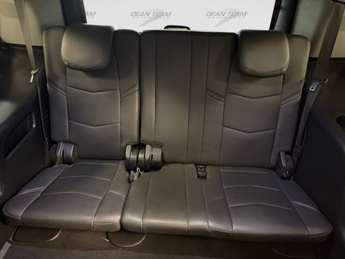 Used 2020 Cadillac Escalade Luxury w/ Escalade Sport Edition AWD/4WD image 7
