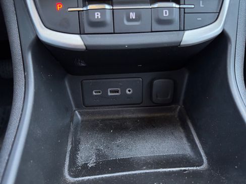 Used 2024 GMC Terrain SLE w/ Driver Convenience Package FWD image 25
