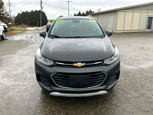 Used 2020 Chevrolet Trax LT w/ Driver Confidence Package image 8