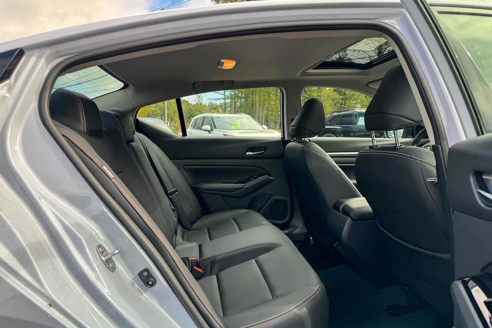 Certified 2025 Nissan Altima 2.5 SR w/ SR Premium Package AWD/4WD image 12