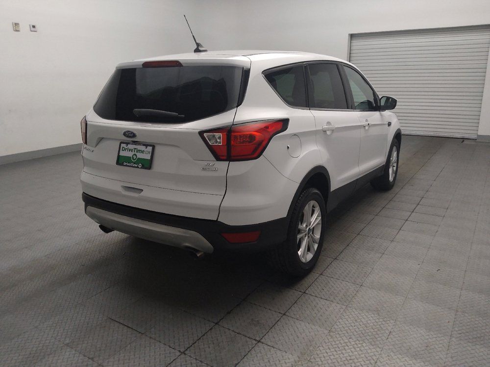 Used 2019 Ford Escape SE FWD image 9