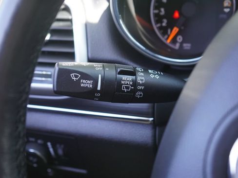 Used 2021 Jeep Grand Cherokee Limited w/ Premium Lighting Group AWD/4WD image 17