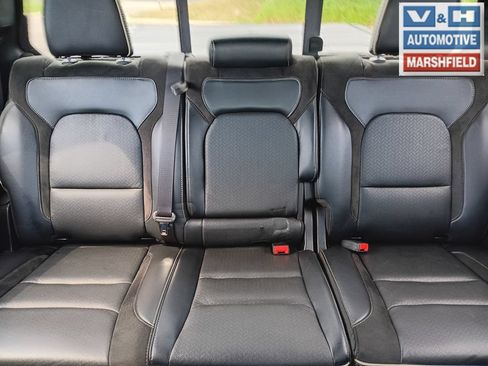 Used 2020 RAM 1500 Laramie w/ Sport Appearance Package AWD/4WD image 24