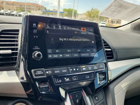 Used 2018 Honda Odyssey EX-L image 15