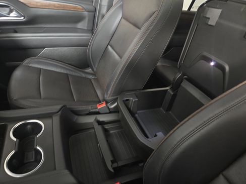 Used 2024 Chevrolet Tahoe High Country image 32