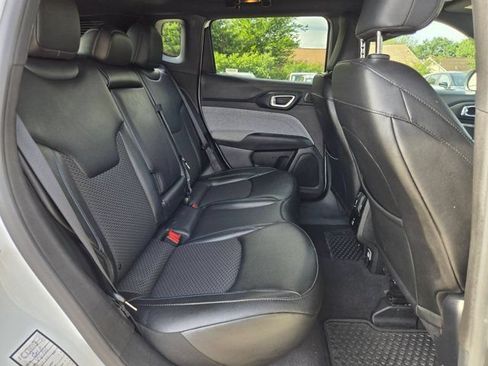 Used 2025 Jeep Compass Latitude w/ Sun & Sound Group AWD/4WD image 26