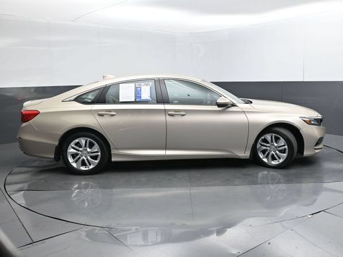 Used 2018 Honda Accord LX image 29