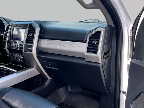 Used 2020 Ford F250 Lariat w/ Lariat Value Package AWD/4WD image 19