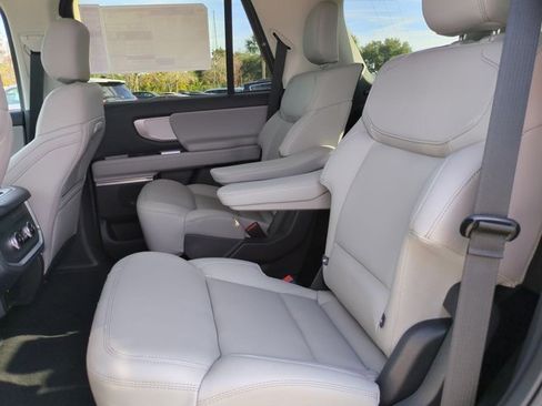 New 2026 Ford Expedition Active RWD image 14