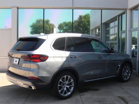 Used 2025 BMW X5 xDrive40i w/ Climate Comfort Package image 33