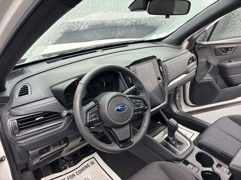 Used 2025 Subaru Forester Premium image 14