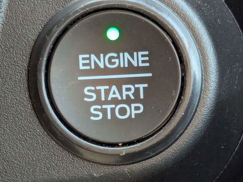 Used 2025 Ford Ranger Lariat w/ FX4 Off-Road Package image 32