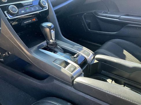 Used 2020 Honda Civic Sport image 12