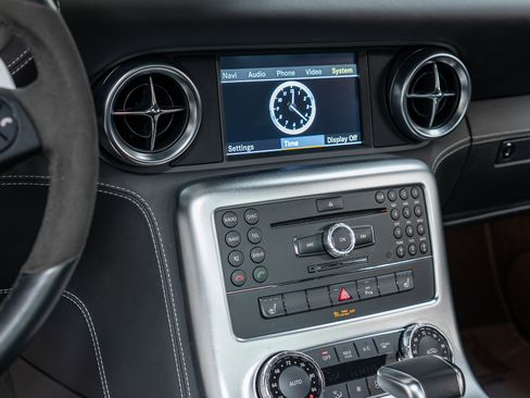 Used 2011 Mercedes-Benz SLS AMG Coupe image 23
