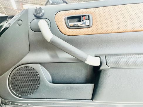 Used 2002 Toyota MR2 image 39