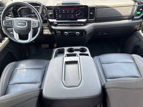 Used 2025 GMC Sierra 1500 SLT AWD/4WD image 24