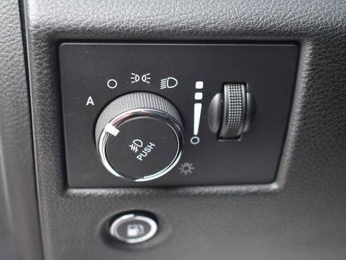 Used 2022 Jeep Grand Cherokee Laredo X AWD/4WD image 28