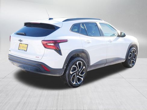 Used 2024 Chevrolet Trax RS w/ Sunroof Package image 7