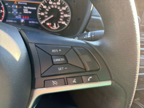 Used 2024 Nissan Altima 2.5 SV image 21