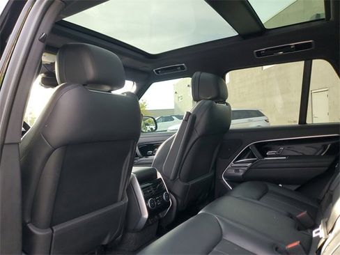 Certified 2023 Land Rover Range Rover SE image 14