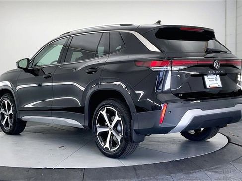 New 2026 Volkswagen Tiguan SE image 4