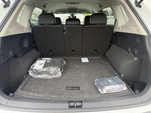 Used 2022 Volkswagen Tiguan SE image 13