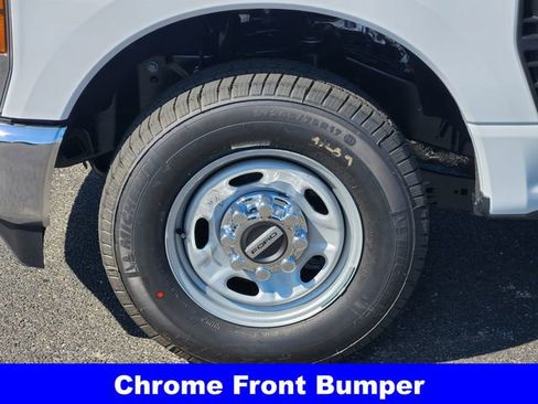 New 2026 Ford F250 XL w/ XL Chrome Package RWD image 10