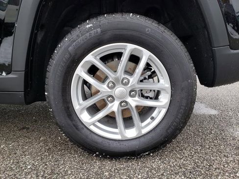 New 2025 Jeep Grand Cherokee Laredo X w/ Luxury Tech Group I image 12