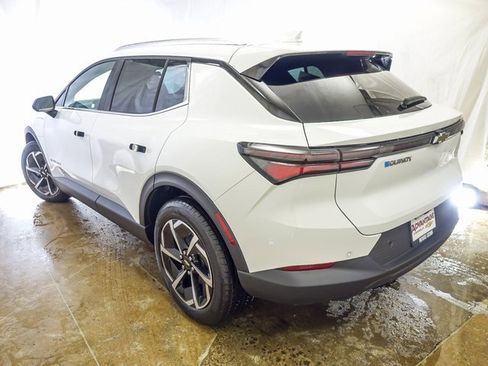 New 2026 Chevrolet Equinox EV LT image 7