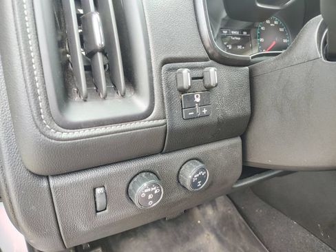 Used 2022 GMC Canyon Elevation w/ Elevation Premium Package AWD/4WD image 12