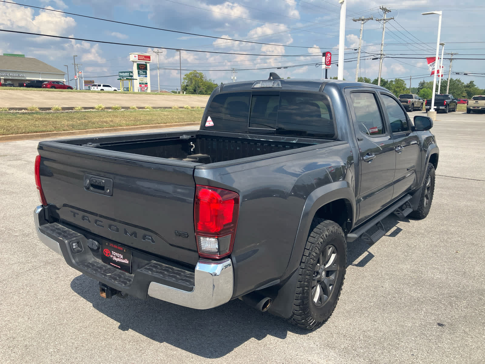 Used 2023 Toyota Tacoma SR5 RWD image 4