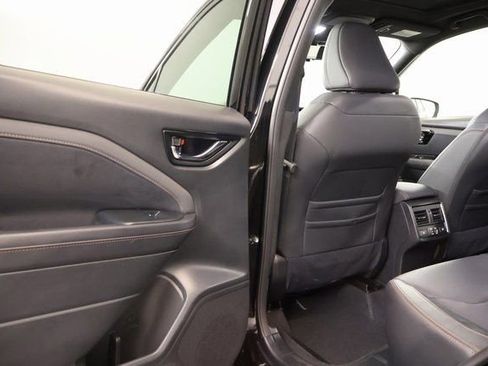 Used 2025 Subaru Forester Touring w/ Popular Package - Touring image 25