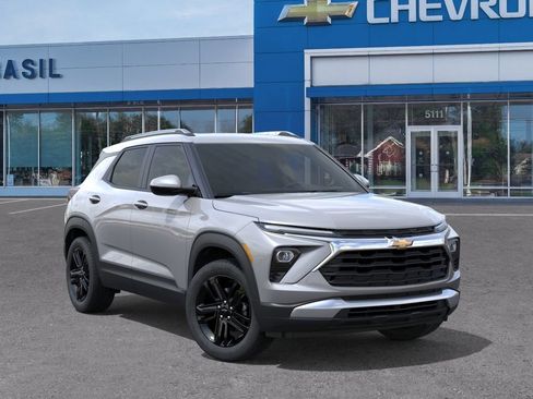 New 2026 Chevrolet TrailBlazer LT w/ Midnight Edition AWD/4WD image 7