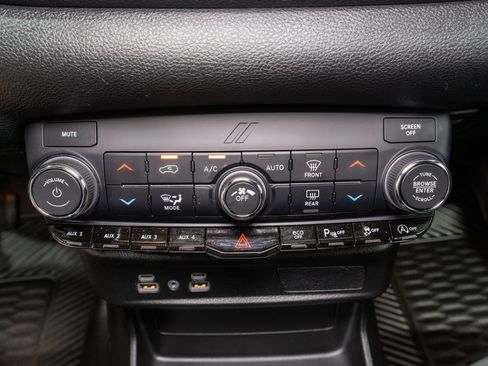 Used 2026 Dodge Durango AWD image 20