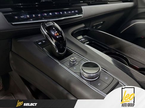Used 2024 Cadillac Escalade Sport w/ LPO, ONYX Package AWD/4WD image 17