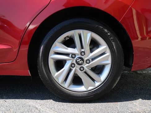 Used 2019 Hyundai Elantra SEL image 50