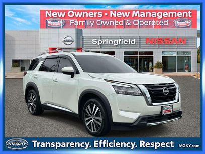 Used 2024 Nissan Pathfinder Platinum w/ Cargo Package