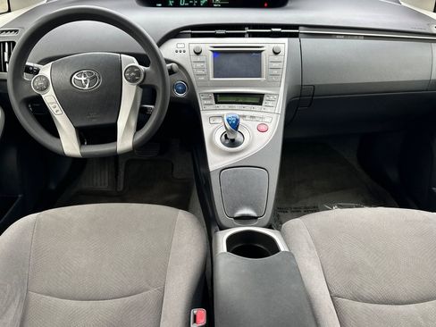 Used 2015 Toyota Prius Two image 16