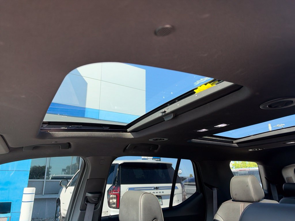 Used 2023 Chevrolet Traverse RS w/ LPO, Floor Liner Package AWD/4WD image 11