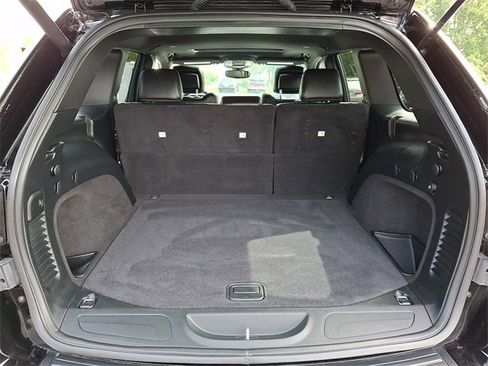 Used 2018 Jeep Grand Cherokee Altitude image 26